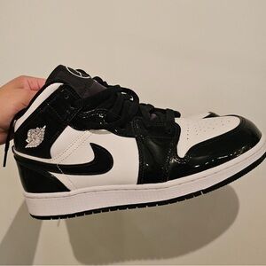 Nike Air Jordan MID SE ASW (GS) Sneakers Black and White